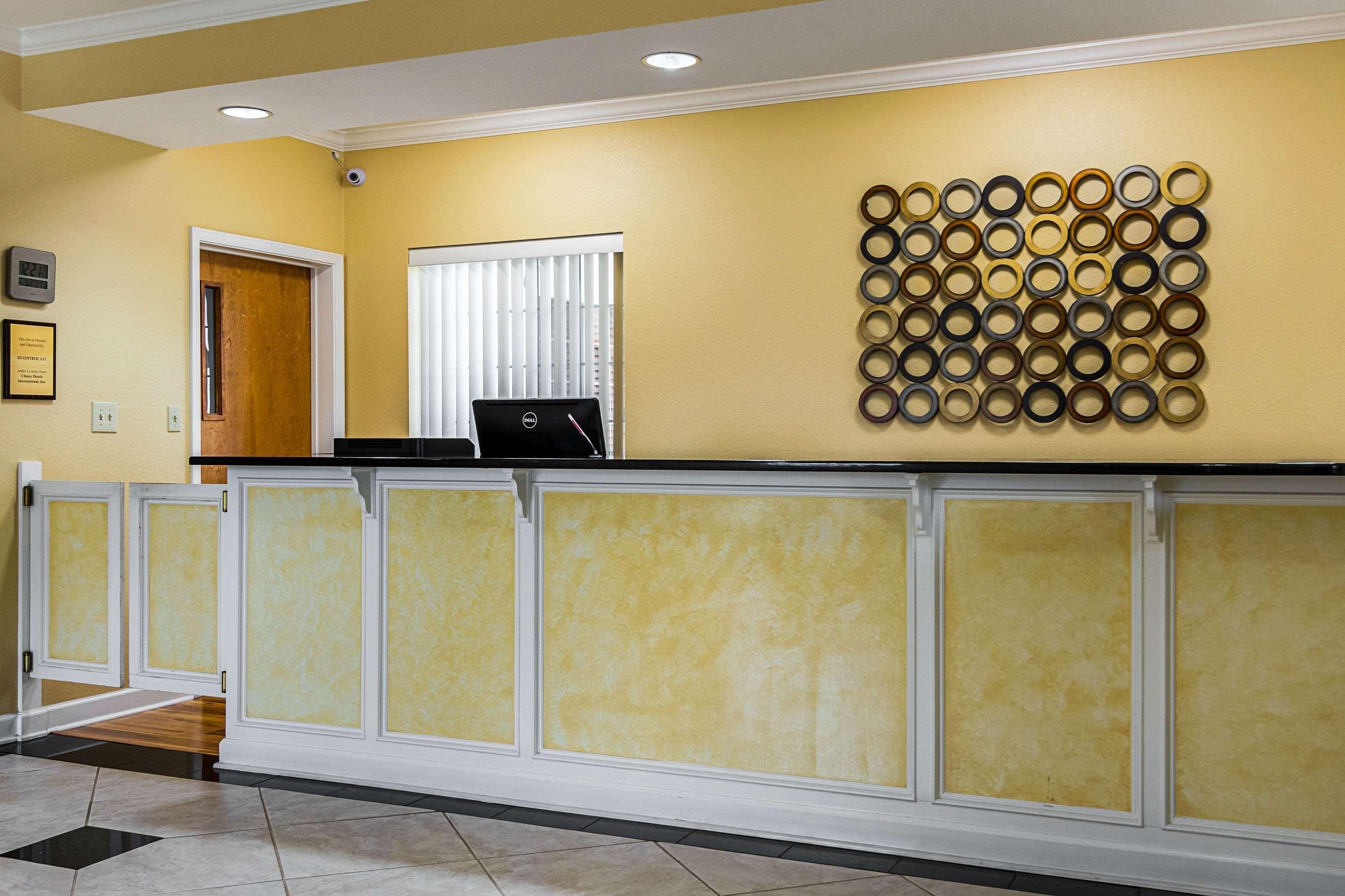 Econo Lodge Inn & Suites Bryant Ngoại thất bức ảnh