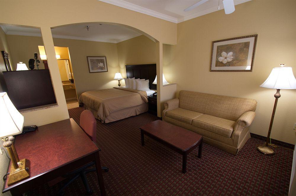 Econo Lodge Inn & Suites Bryant Ngoại thất bức ảnh